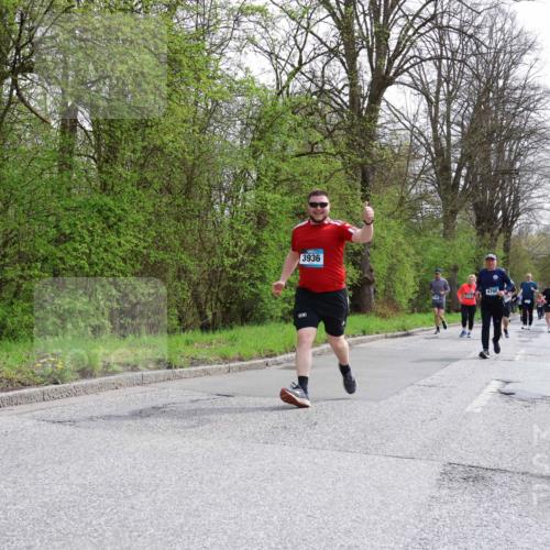 12.04.2026 - 45. Internationalen Wilhelmsburger Insellauf Yannick Fuchs http://msf.ph/oto/9498113 12.04.2026 13:11:22 Laufen 3936, 4790 meine-sportfotos.de