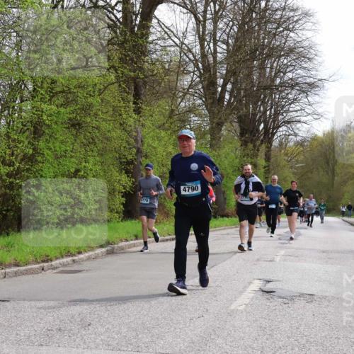 12.04.2026 - 45. Internationalen Wilhelmsburger Insellauf Yannick Fuchs http://msf.ph/oto/9498131 12.04.2026 13:11:24 Laufen 5770, 4790, 2716 meine-sportfotos.de