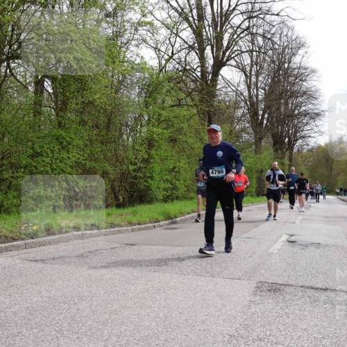 12.04.2026 - 45. Internationalen Wilhelmsburger Insellauf Yannick Fuchs http://msf.ph/oto/9498138 12.04.2026 13:11:24 Laufen 4790, 2717 meine-sportfotos.de