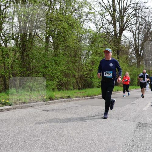 12.04.2026 - 45. Internationalen Wilhelmsburger Insellauf Yannick Fuchs http://msf.ph/oto/9498144 12.04.2026 13:11:25 Laufen 4790 meine-sportfotos.de