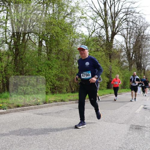12.04.2026 - 45. Internationalen Wilhelmsburger Insellauf Yannick Fuchs http://msf.ph/oto/9498149 12.04.2026 13:11:25 Laufen 4790, 17 meine-sportfotos.de