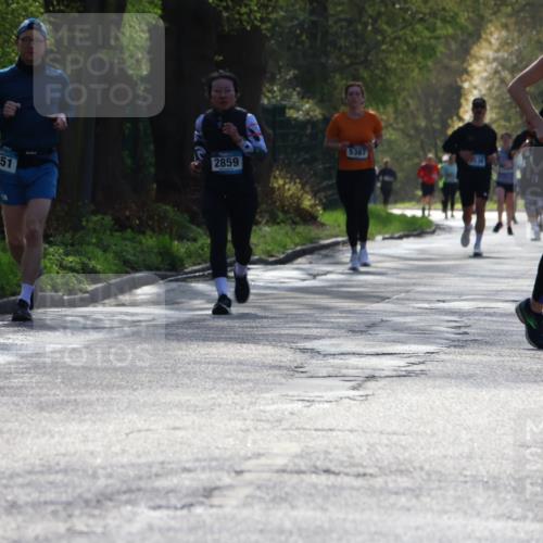 12.04.2026 - 45. Internationalen Wilhelmsburger Insellauf Yannick Fuchs http://msf.ph/oto/9498180 12.04.2026 10:56:25 Laufen 651, 2859, 5367, 2612 meine-sportfotos.de