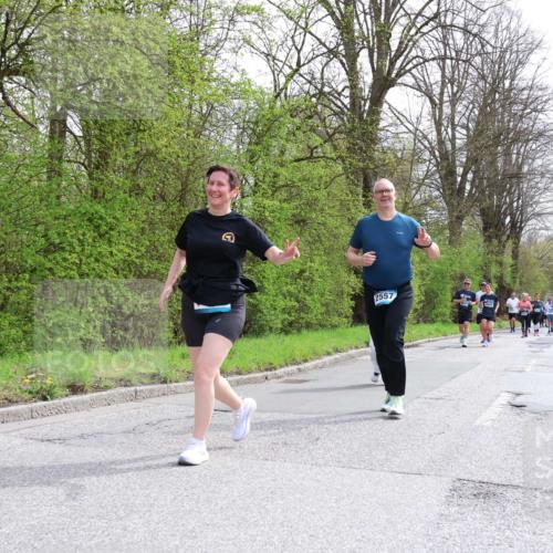 12.04.2026 - 45. Internationalen Wilhelmsburger Insellauf Yannick Fuchs http://msf.ph/oto/9498201 12.04.2026 13:11:30 Laufen 2557 meine-sportfotos.de