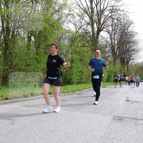 12.04.2026 - 45. Internationalen Wilhelmsburger Insellauf Yannick Fuchs http://msf.ph/oto/9498203 12.04.2026 13:11:30 Laufen 2557 meine-sportfotos.de