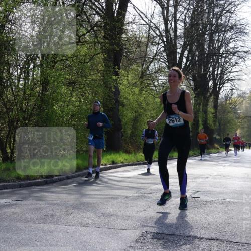 12.04.2026 - 45. Internationalen Wilhelmsburger Insellauf Yannick Fuchs http://msf.ph/oto/9498215 12.04.2026 10:56:32 Laufen 2612 meine-sportfotos.de