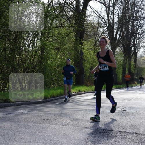 12.04.2026 - 45. Internationalen Wilhelmsburger Insellauf Yannick Fuchs http://msf.ph/oto/9498217 12.04.2026 10:56:32 Laufen 2612 meine-sportfotos.de