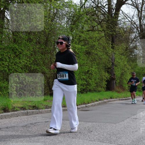 12.04.2026 - 45. Internationalen Wilhelmsburger Insellauf Yannick Fuchs http://msf.ph/oto/9498221 12.04.2026 13:11:32 Laufen 2881, 4840 meine-sportfotos.de