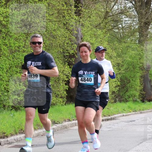 12.04.2026 - 45. Internationalen Wilhelmsburger Insellauf Yannick Fuchs http://msf.ph/oto/9498245 12.04.2026 13:11:35 Laufen 057, 4839, 9, 4840, 3888, 3023, 468 meine-sportfotos.de