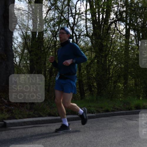 12.04.2026 - 45. Internationalen Wilhelmsburger Insellauf Yannick Fuchs http://msf.ph/oto/9498252 12.04.2026 10:56:36 Laufen 2859 meine-sportfotos.de