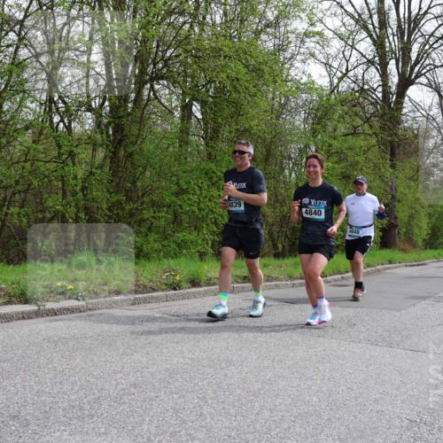 12.04.2026 - 45. Internationalen Wilhelmsburger Insellauf Yannick Fuchs http://msf.ph/oto/9498263 12.04.2026 13:11:36 Laufen 4839, 4840, 4049, 4411 meine-sportfotos.de