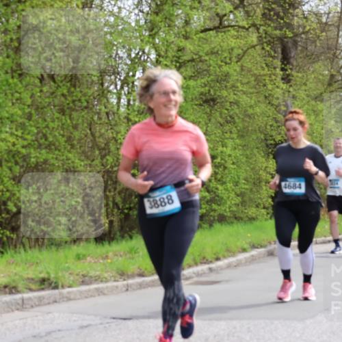 12.04.2026 - 45. Internationalen Wilhelmsburger Insellauf Yannick Fuchs http://msf.ph/oto/9498308 12.04.2026 13:11:40 Laufen 3888, 4684, 3023 meine-sportfotos.de