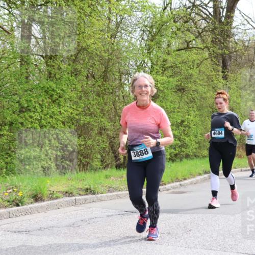 12.04.2026 - 45. Internationalen Wilhelmsburger Insellauf Yannick Fuchs http://msf.ph/oto/9498310 12.04.2026 13:11:40 Laufen 4684, 3024, 3023, 206, 3888 meine-sportfotos.de