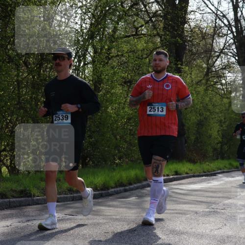 12.04.2026 - 45. Internationalen Wilhelmsburger Insellauf Yannick Fuchs http://msf.ph/oto/9498322 12.04.2026 10:56:48 Laufen 2539, 2513, 4406 meine-sportfotos.de