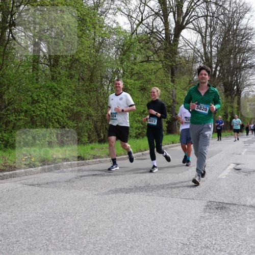 12.04.2026 - 45. Internationalen Wilhelmsburger Insellauf Yannick Fuchs http://msf.ph/oto/9498345 12.04.2026 13:11:43 Laufen 3024, 3023, 520, 5820 meine-sportfotos.de