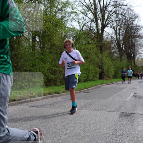12.04.2026 - 45. Internationalen Wilhelmsburger Insellauf Yannick Fuchs http://msf.ph/oto/9498369 12.04.2026 13:11:45 Laufen 5206 meine-sportfotos.de