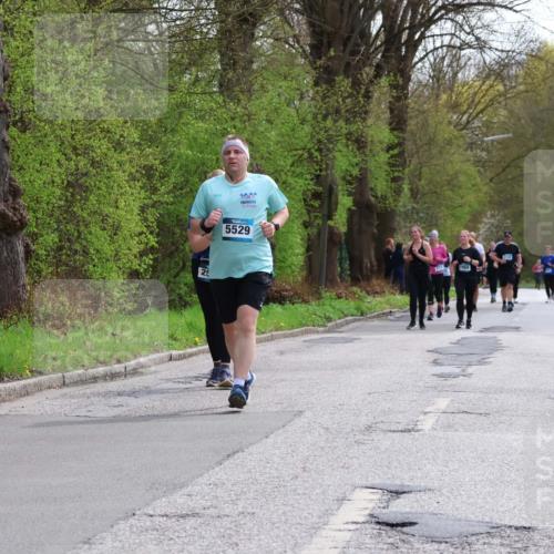 12.04.2026 - 45. Internationalen Wilhelmsburger Insellauf Yannick Fuchs http://msf.ph/oto/9498386 12.04.2026 13:11:47 Laufen 25, 5529 meine-sportfotos.de