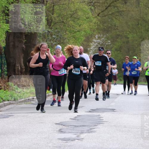12.04.2026 - 45. Internationalen Wilhelmsburger Insellauf Yannick Fuchs http://msf.ph/oto/9498396 12.04.2026 13:11:48 Laufen 27218, 2968, 3132, 2360, 3960, 3955 meine-sportfotos.de