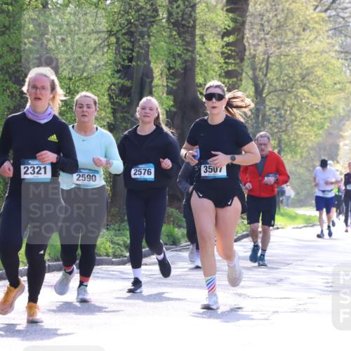 12.04.2026 - 45. Internationalen Wilhelmsburger Insellauf Yannick Fuchs http://msf.ph/oto/9498447 12.04.2026 10:57:12 Laufen 2321, 2576, 2590, 3507 meine-sportfotos.de