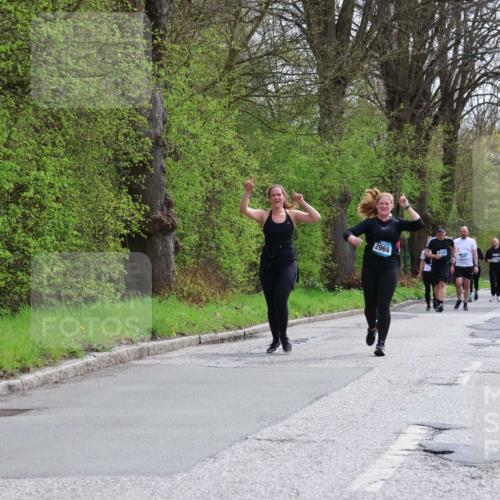 12.04.2026 - 45. Internationalen Wilhelmsburger Insellauf Yannick Fuchs http://msf.ph/oto/9498477 12.04.2026 13:11:56 Laufen 2968, 3132 meine-sportfotos.de