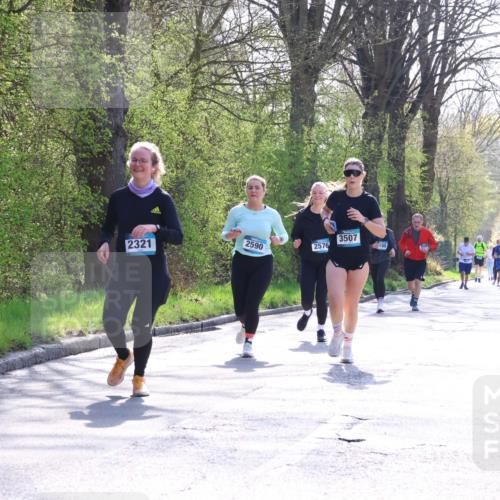 12.04.2026 - 45. Internationalen Wilhelmsburger Insellauf Yannick Fuchs http://msf.ph/oto/9498478 12.04.2026 10:57:14 Laufen 3507, 2321, 2590, 2576 meine-sportfotos.de