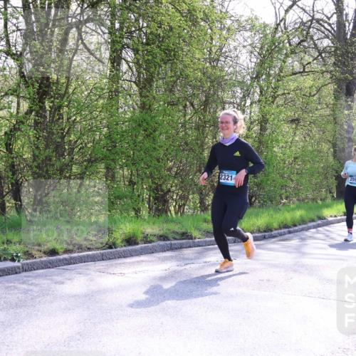 12.04.2026 - 45. Internationalen Wilhelmsburger Insellauf Yannick Fuchs http://msf.ph/oto/9498494 12.04.2026 10:57:16 Laufen 2321, 2590, 3507 meine-sportfotos.de