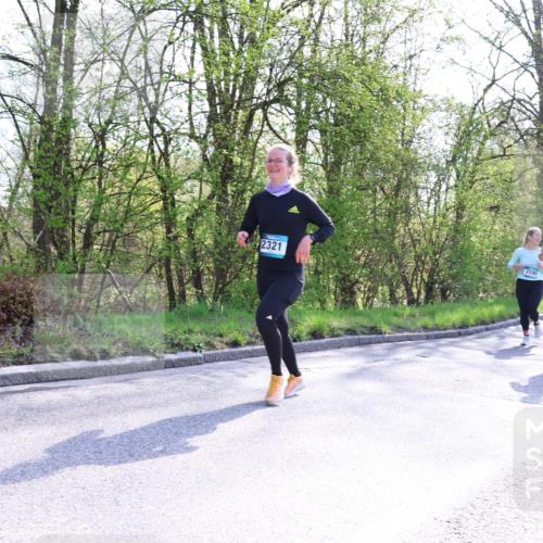 12.04.2026 - 45. Internationalen Wilhelmsburger Insellauf Yannick Fuchs http://msf.ph/oto/9498505 12.04.2026 10:57:17 Laufen 2321, 2590, 3507 meine-sportfotos.de