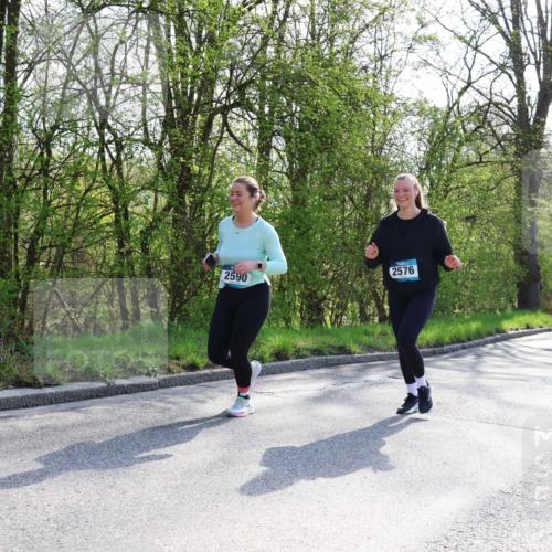 12.04.2026 - 45. Internationalen Wilhelmsburger Insellauf Yannick Fuchs http://msf.ph/oto/9498527 12.04.2026 10:57:20 Laufen 2590, 2576, 2199 meine-sportfotos.de