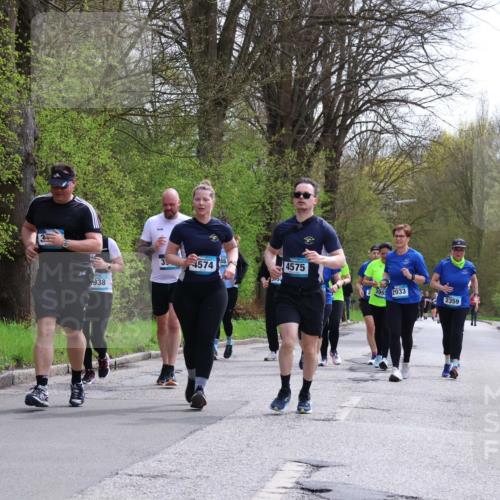 12.04.2026 - 45. Internationalen Wilhelmsburger Insellauf Yannick Fuchs http://msf.ph/oto/9498558 12.04.2026 13:12:07 Laufen 35, 4574, 4575, 938, 2, 3955, 2933, 2359 meine-sportfotos.de