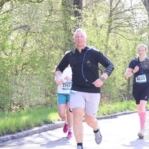 12.04.2026 - 45. Internationalen Wilhelmsburger Insellauf Yannick Fuchs http://msf.ph/oto/9498567 12.04.2026 10:58:41 Laufen 3751, 4633, 3092 meine-sportfotos.de