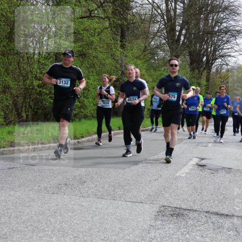12.04.2026 - 45. Internationalen Wilhelmsburger Insellauf Yannick Fuchs http://msf.ph/oto/9498578 12.04.2026 13:12:09 Laufen 3132, 3938, 4574, 3755, 575, 2360, 2756, 2933, 2359 meine-sportfotos.de
