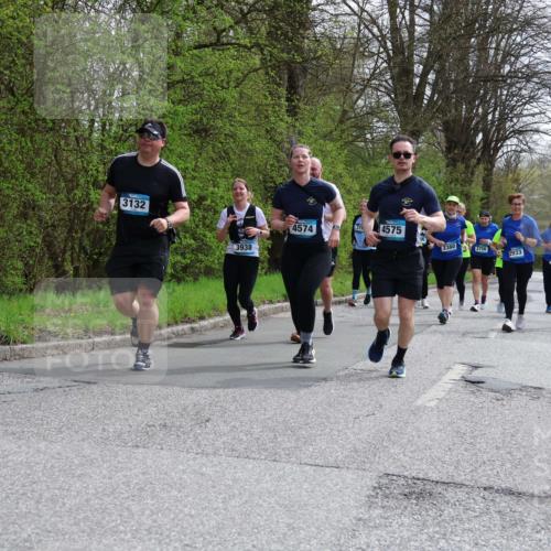 12.04.2026 - 45. Internationalen Wilhelmsburger Insellauf Yannick Fuchs http://msf.ph/oto/9498579 12.04.2026 13:12:09 Laufen 3132, 3938, 4574, 4575, 2360, 2756, 2933, 59 meine-sportfotos.de