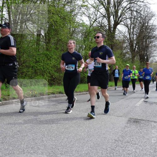 12.04.2026 - 45. Internationalen Wilhelmsburger Insellauf Yannick Fuchs http://msf.ph/oto/9498597 12.04.2026 13:12:11 Laufen 4574, 399, 4575, 2360, 2756, 2933, 2359 meine-sportfotos.de