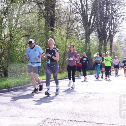 12.04.2026 - 45. Internationalen Wilhelmsburger Insellauf Yannick Fuchs http://msf.ph/oto/9498633 12.04.2026 10:58:48 Laufen 3092, 155, 3112, 3046, 2489, 5616 meine-sportfotos.de