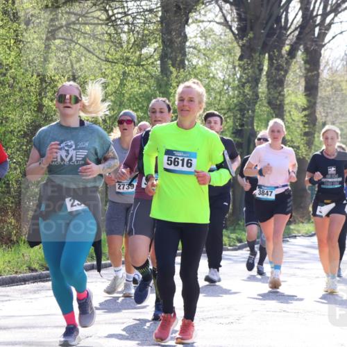 12.04.2026 - 45. Internationalen Wilhelmsburger Insellauf Yannick Fuchs http://msf.ph/oto/9498656 12.04.2026 10:58:51 Laufen 489, 2024, 23, 2739, 5616, 3847, 45, 200, 1920, 3833 meine-sportfotos.de