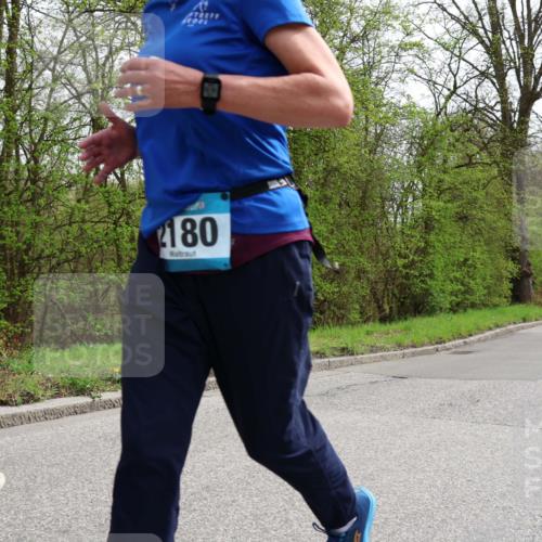 12.04.2026 - 45. Internationalen Wilhelmsburger Insellauf Yannick Fuchs http://msf.ph/oto/9498662 12.04.2026 13:12:16 Laufen 180 meine-sportfotos.de