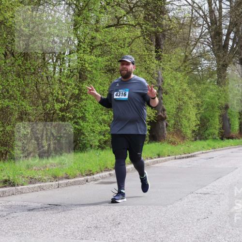 12.04.2026 - 45. Internationalen Wilhelmsburger Insellauf Yannick Fuchs http://msf.ph/oto/9498671 12.04.2026 13:12:28 Laufen 4316 meine-sportfotos.de