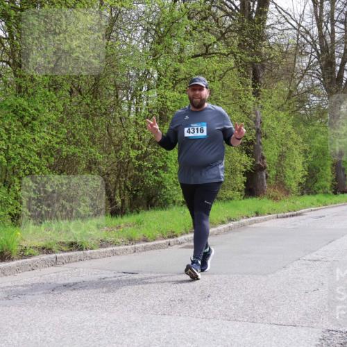 12.04.2026 - 45. Internationalen Wilhelmsburger Insellauf Yannick Fuchs http://msf.ph/oto/9498675 12.04.2026 13:12:29 Laufen 4316, 4124 meine-sportfotos.de