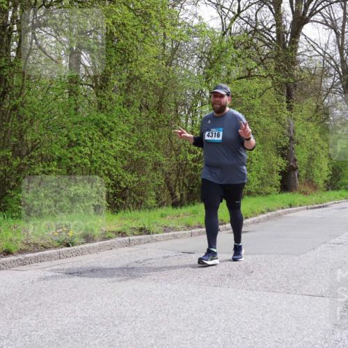 12.04.2026 - 45. Internationalen Wilhelmsburger Insellauf Yannick Fuchs http://msf.ph/oto/9498678 12.04.2026 13:12:29 Laufen 4316 meine-sportfotos.de