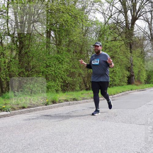 12.04.2026 - 45. Internationalen Wilhelmsburger Insellauf Yannick Fuchs http://msf.ph/oto/9498681 12.04.2026 13:12:29 Laufen 4316 meine-sportfotos.de