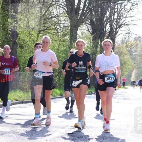 12.04.2026 - 45. Internationalen Wilhelmsburger Insellauf Yannick Fuchs http://msf.ph/oto/9498684 12.04.2026 10:58:54 Laufen 2739, 753, 3847, 45, 2023, 1920, 3833 meine-sportfotos.de