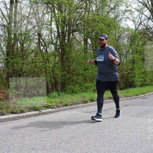 12.04.2026 - 45. Internationalen Wilhelmsburger Insellauf Yannick Fuchs http://msf.ph/oto/9498688 12.04.2026 13:12:30 Laufen 4316 meine-sportfotos.de
