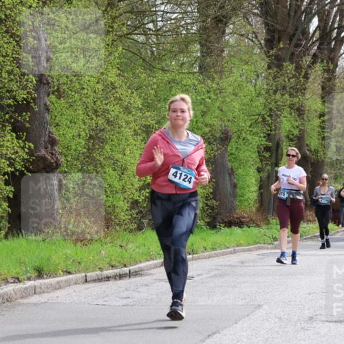 12.04.2026 - 45. Internationalen Wilhelmsburger Insellauf Yannick Fuchs http://msf.ph/oto/9498698 12.04.2026 13:12:34 Laufen 4124, 215, 4774, 3038 meine-sportfotos.de