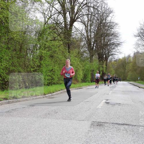 12.04.2026 - 45. Internationalen Wilhelmsburger Insellauf Yannick Fuchs http://msf.ph/oto/9498710 12.04.2026 13:12:35 Laufen 4124 meine-sportfotos.de