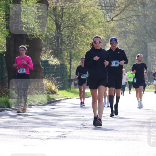 12.04.2026 - 45. Internationalen Wilhelmsburger Insellauf Yannick Fuchs http://msf.ph/oto/9498745 12.04.2026 10:59:06 Laufen 2435, 3758, 2486 meine-sportfotos.de