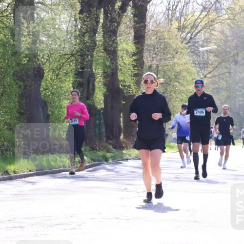 12.04.2026 - 45. Internationalen Wilhelmsburger Insellauf Yannick Fuchs http://msf.ph/oto/9498760 12.04.2026 10:59:10 Laufen 2435, 2486 meine-sportfotos.de