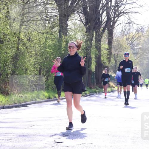 12.04.2026 - 45. Internationalen Wilhelmsburger Insellauf Yannick Fuchs http://msf.ph/oto/9498768 12.04.2026 10:59:12 Laufen 2435, 2486 meine-sportfotos.de