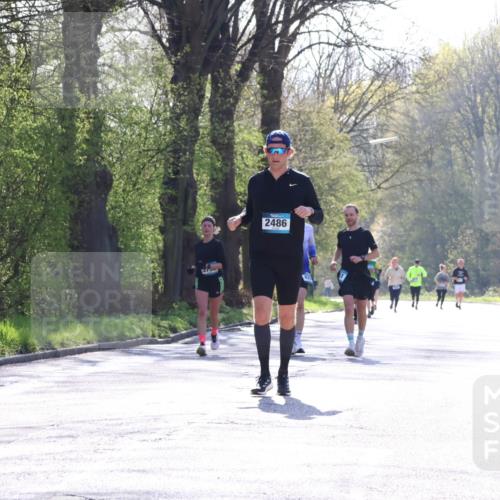 12.04.2026 - 45. Internationalen Wilhelmsburger Insellauf Yannick Fuchs http://msf.ph/oto/9498780 12.04.2026 10:59:14 Laufen 2435, 3739, 2486 meine-sportfotos.de