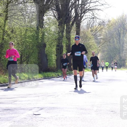12.04.2026 - 45. Internationalen Wilhelmsburger Insellauf Yannick Fuchs http://msf.ph/oto/9498781 12.04.2026 10:59:14 Laufen 2435, 3758, 2486 meine-sportfotos.de