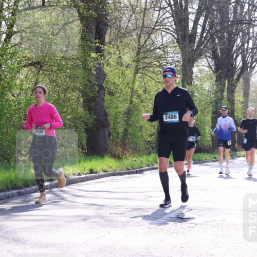 12.04.2026 - 45. Internationalen Wilhelmsburger Insellauf Yannick Fuchs http://msf.ph/oto/9498803 12.04.2026 10:59:17 Laufen 2435, 2486, 3758 meine-sportfotos.de