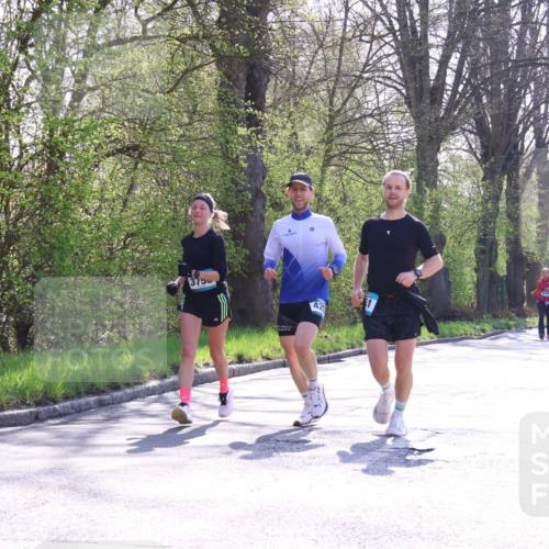 12.04.2026 - 45. Internationalen Wilhelmsburger Insellauf Yannick Fuchs http://msf.ph/oto/9498843 12.04.2026 10:59:21 Laufen 375 meine-sportfotos.de